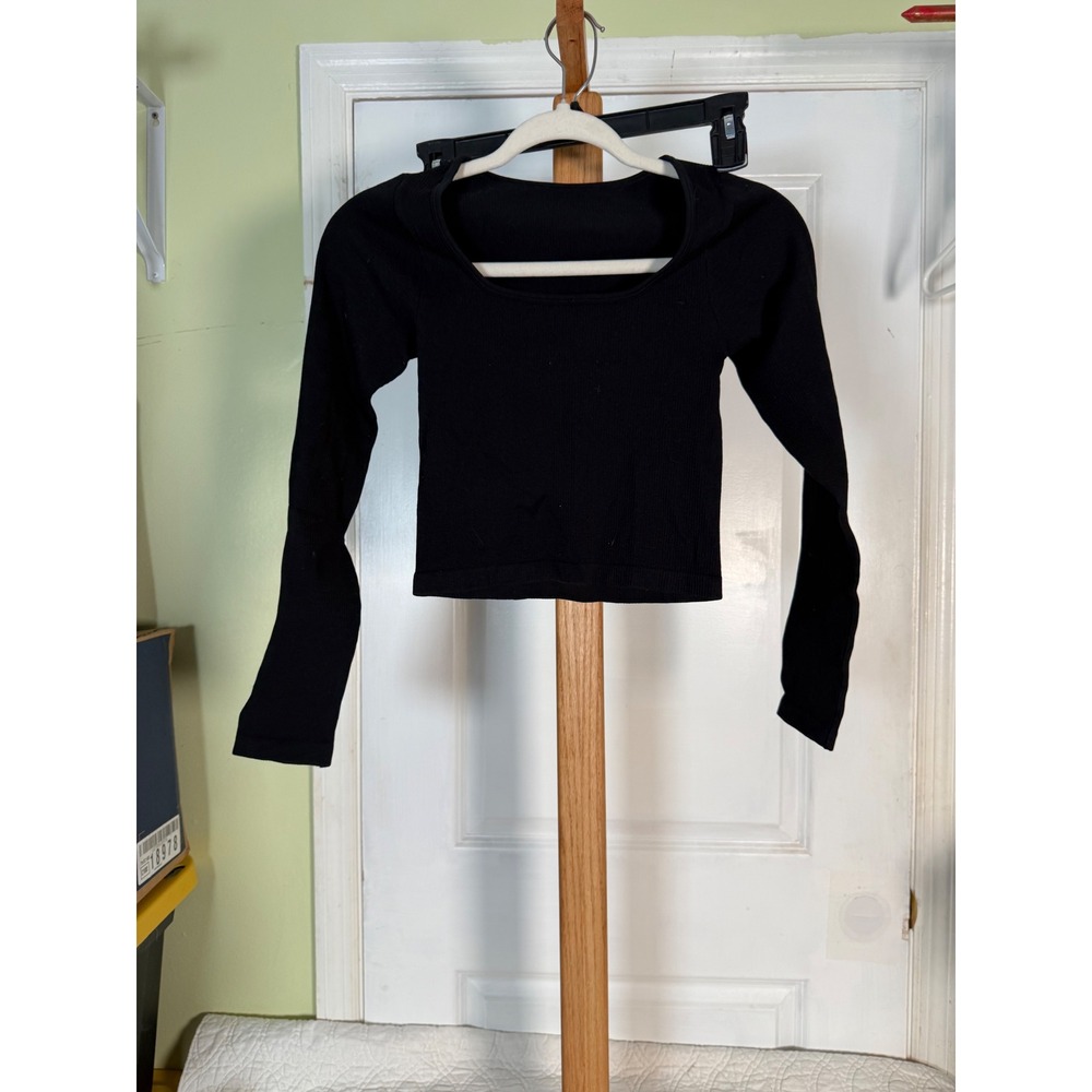 OQQ Black Ribbed Long Sleeve Crop Top Square Neck Seamless Small